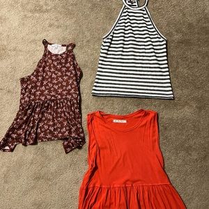 BUNDLE THREE TANKS FROM NORDSTROM RACK ALL SIZE SMALL